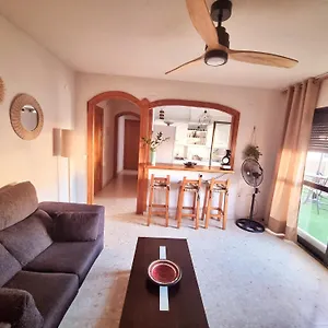 En Segunda Línea De Playa. Apartamento